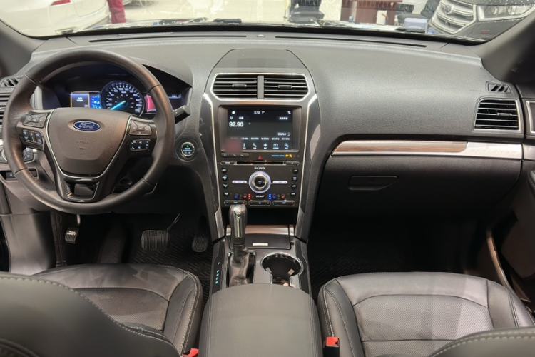 Used Ford Explorer 2017 2.3T Elite Edition Interior 1