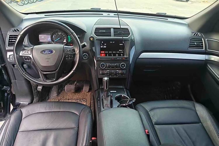 Used Ford Explorer 2017 2.3T Fashion Edition Interior 1