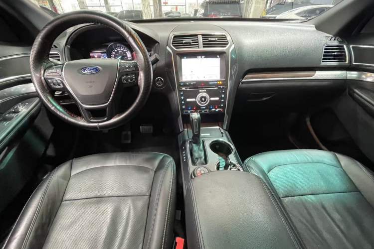Used Ford Explorer 2017 3.5T Elite Edition Interior 1