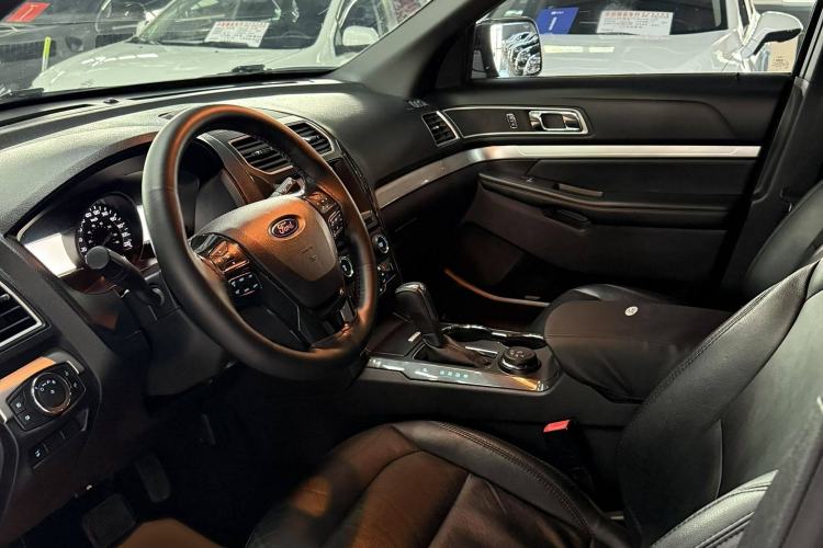 Used Ford Explorer 2017 2.3T Fashion Edition Interior 2