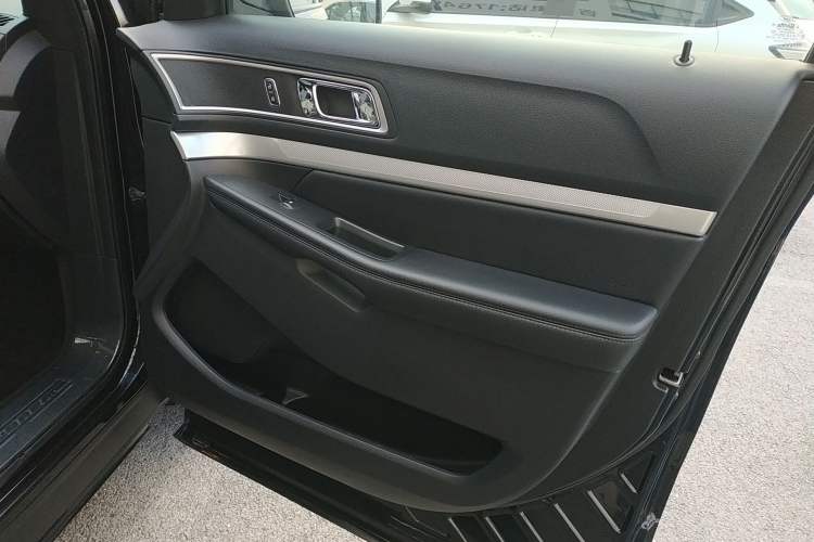 Used Ford Explorer 2017 2.3T Fashion Edition Interior 2