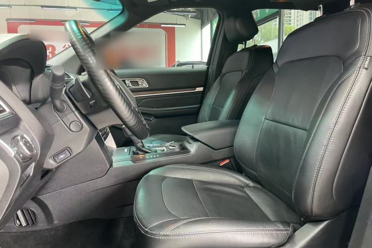 Used Ford Explorer 2017 3.5T Elite Edition Interior 3