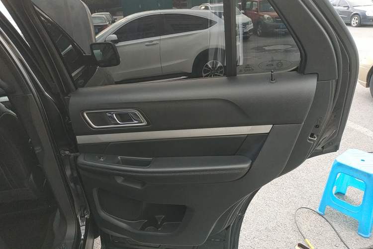 Used Ford Explorer 2017 2.3T Fashion Edition Interior 3