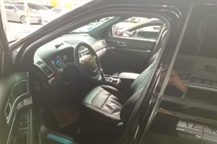 Used Ford Explorer 2017 2.3T Elite Edition Left Front Seat
