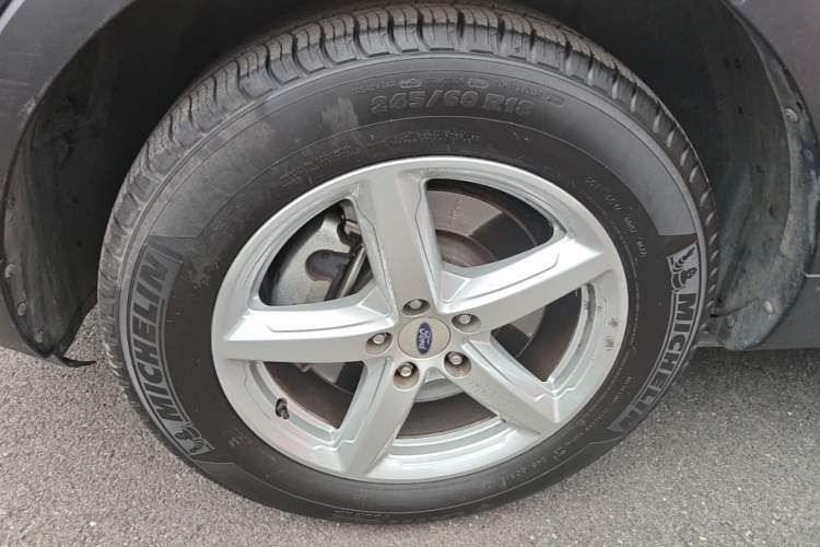 Used Ford Explorer 2017 2.3T Fashion Edition Left Front Wheel Hub