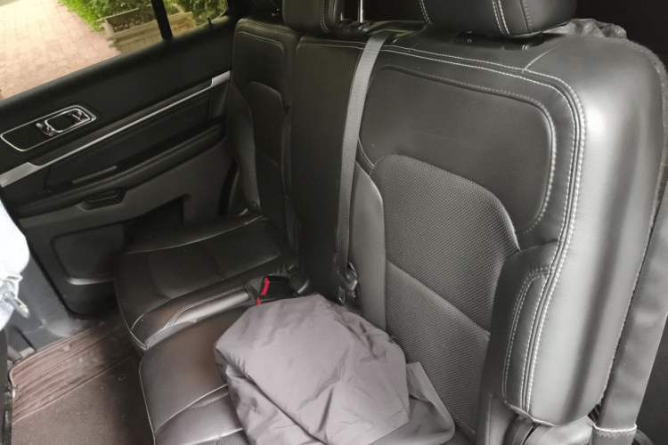 Used Ford Explorer 2017 2.3T Elite Edition Left Rear Seat