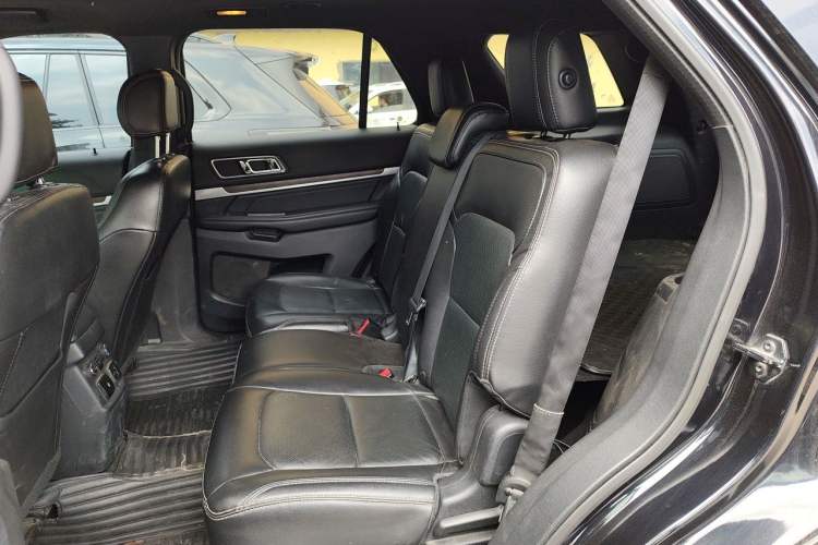 Used Ford Explorer 2017 2.3T Elite Edition Left Rear Seat