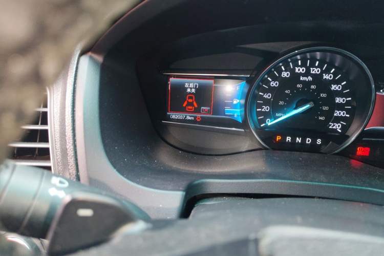 Used Ford Explorer 2017 2.3T Fashion Edition Odometer Close Up