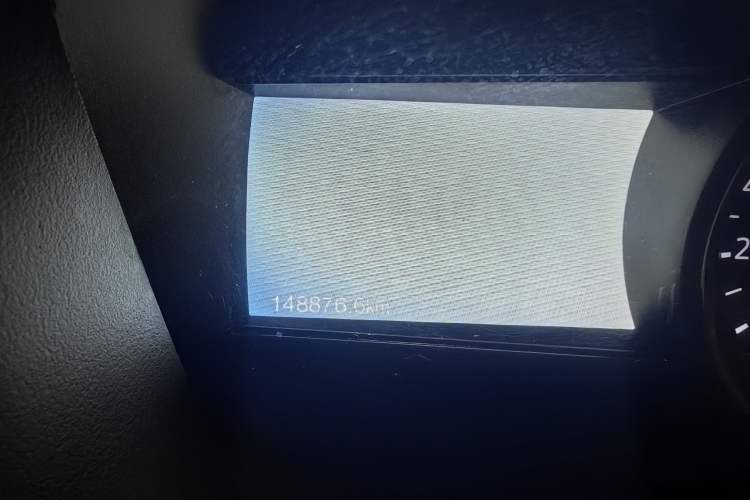 Used Ford Explorer 2017 2.3T Fashion Edition Odometer Close Up