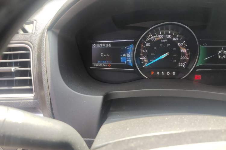 Used Ford Explorer 2017 2.3T Fashion Edition Odometer Close Up