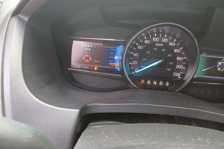 Used Ford Explorer 2017 2.3T Fashion Edition Odometer Close Up