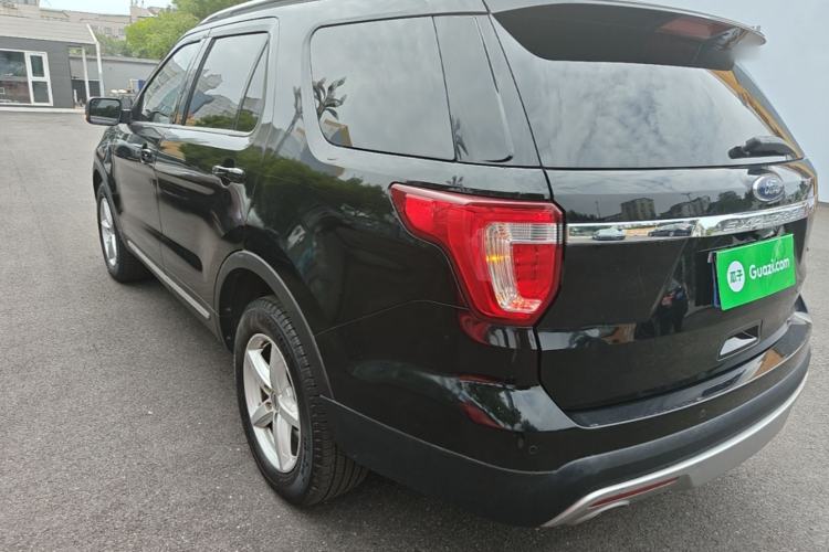 Used Ford Explorer 2017 2.3T Fashion Edition Rear Left 45 Deg