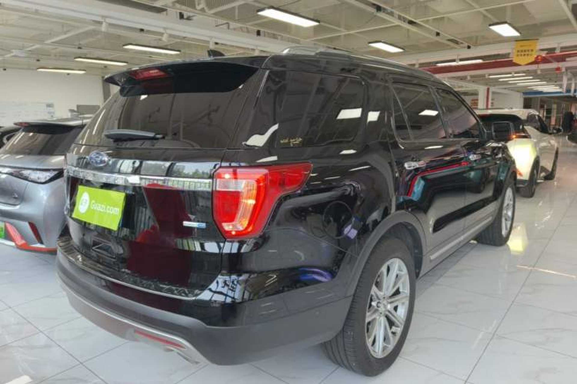 Used Ford Explorer 2017 2.3T Elite Edition Rear Right 45 Deg
