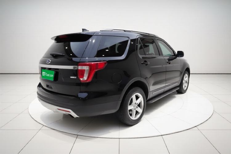 Used Ford Explorer 2017 2.3T Fashion Edition Rear Right 45 Deg