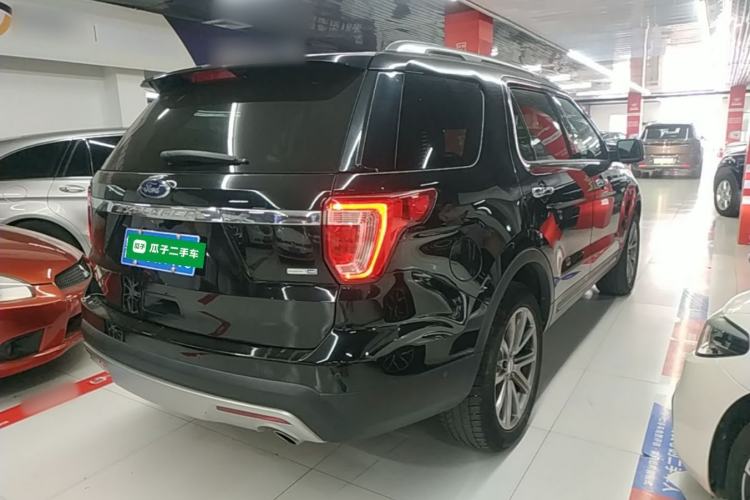 Used Ford Explorer 2017 2.3T Elite Edition Rear Right 45 Deg