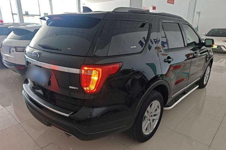 Used Ford Explorer 2017 2.3T Fashion Edition Rear Right 45 Deg