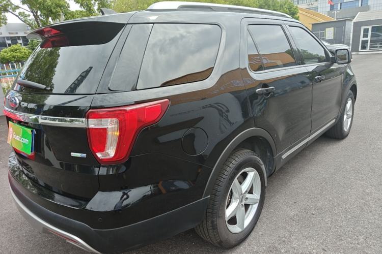Used Ford Explorer 2017 2.3T Fashion Edition Rear Right 45 Deg