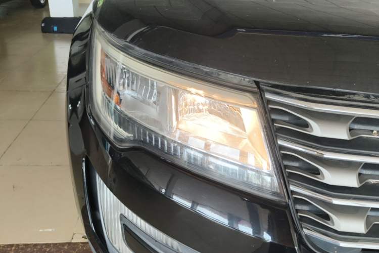 Used Ford Explorer 2017 2.3T Fashion Edition Right Front Headlight