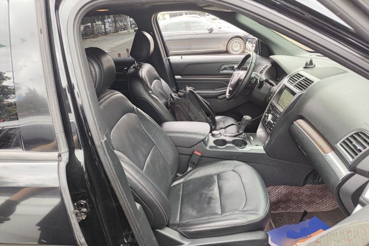Used Ford Explorer 2017 2.3T Elite Edition Right Front Seat