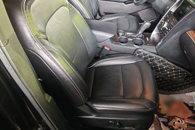 Used Ford Explorer 2017 2.3T Elite Edition Right Front Seat