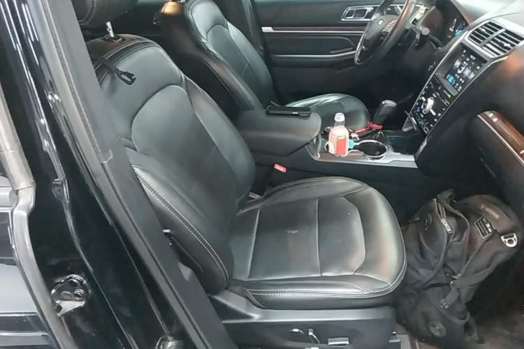 Used Ford Explorer 2017 2.3T Elite Edition Right Front Seat