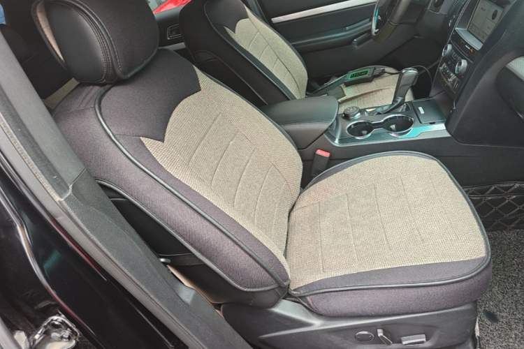 Used Ford Explorer 2017 2.3T Fashion Edition Right Front Seat