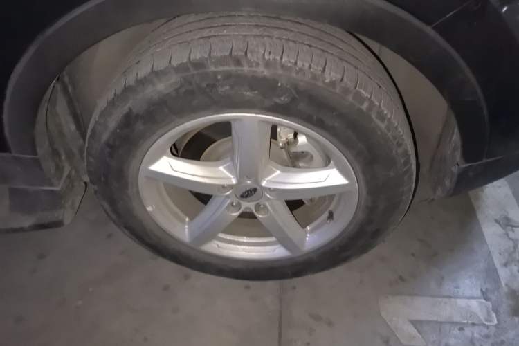 Used Ford Explorer 2017 2.3T Fashion Edition Right Front Wheel Hub