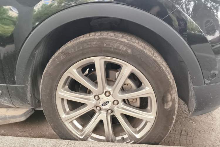 Used Ford Explorer 2017 2.3T Elite Edition Right Front Wheel Hub