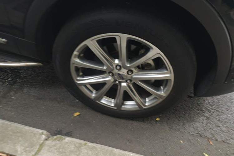 Used Ford Explorer 2017 2.3T Elite Edition Right Front Wheel Hub