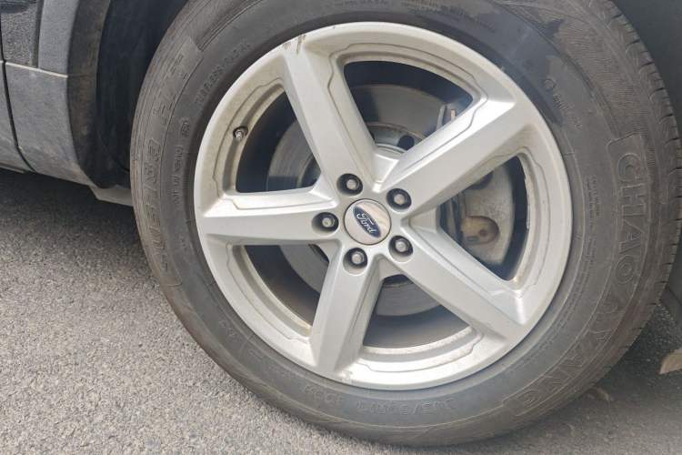 Used Ford Explorer 2017 2.3T Fashion Edition Right Front Wheel Hub
