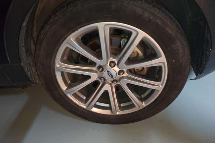 Used Ford Explorer 2017 2.3T Elite Edition Right Front Wheel Hub