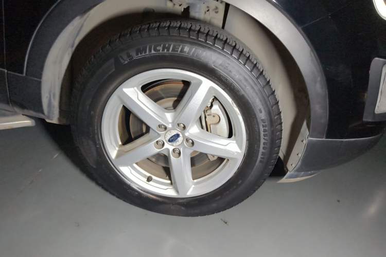 Used Ford Explorer 2017 2.3T Fashion Edition Right Front Wheel Hub