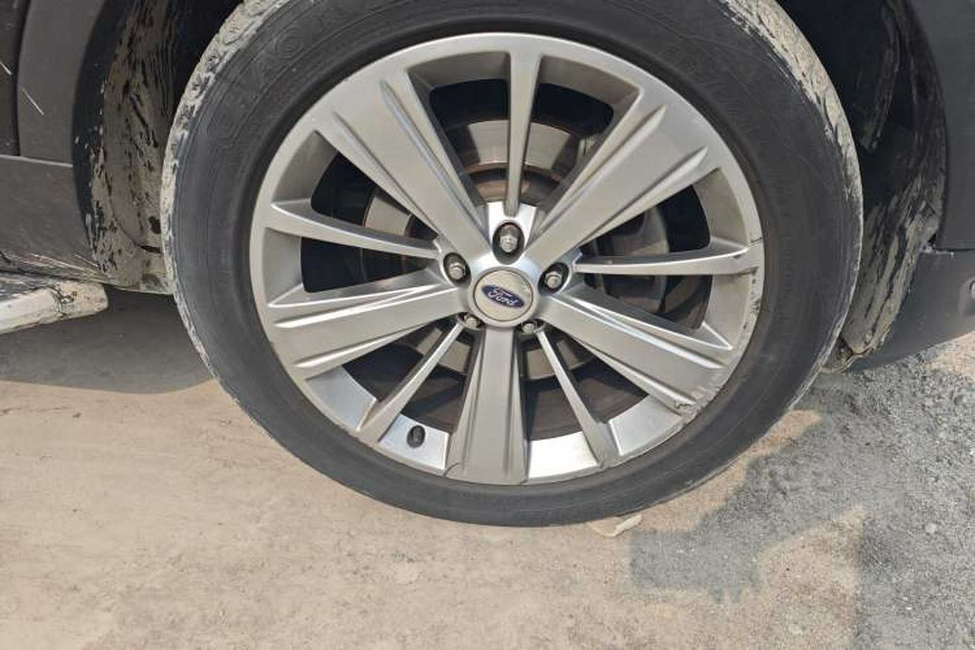 Used Ford Explorer 2017 2.3T Elite Edition Right Front Wheel Hub