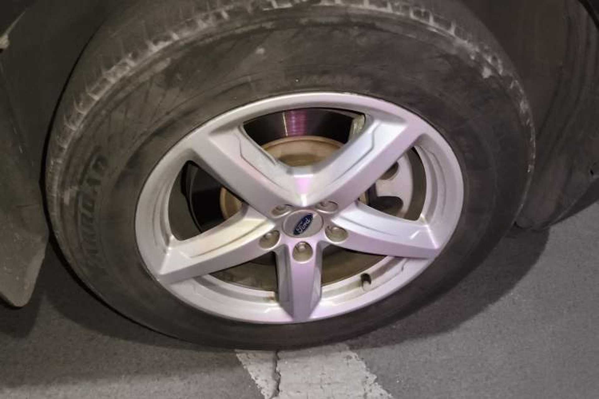Used Ford Explorer 2017 2.3T Fashion Edition Right Front Wheel Hub
