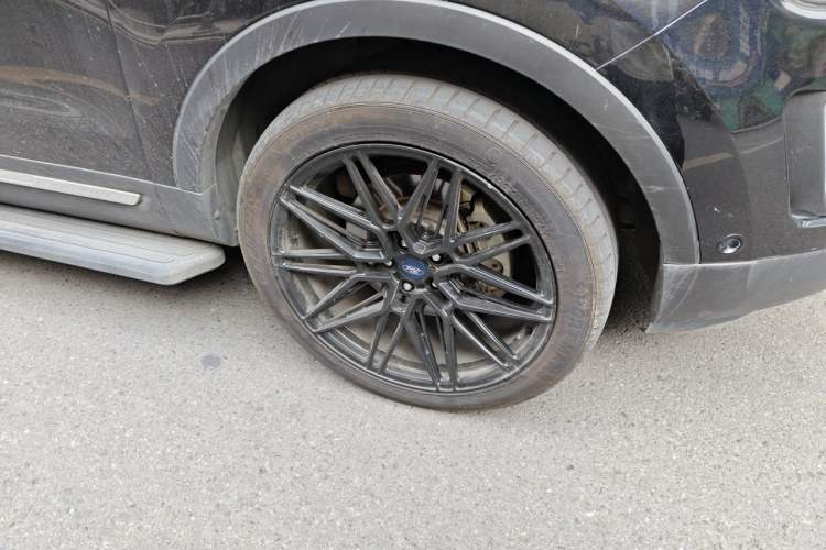 Used Ford Explorer 2017 2.3T Elite Edition Right Front Wheel Hub