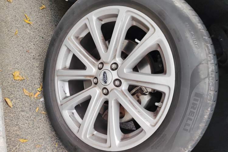 Used Ford Explorer 2017 2.3T Elite Edition Right Front Wheel Hub