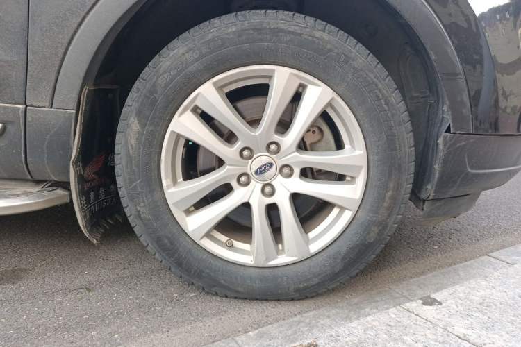 Used Ford Explorer 2017 2.3T Fashion Edition Right Front Wheel Hub