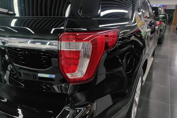 Used Ford Explorer 2017 2.3T Elite Edition Right Rear Taillight