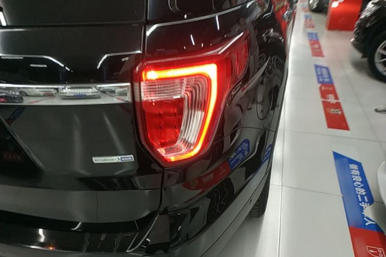 Used Ford Explorer 2017 2.3T Elite Edition Right Rear Taillight