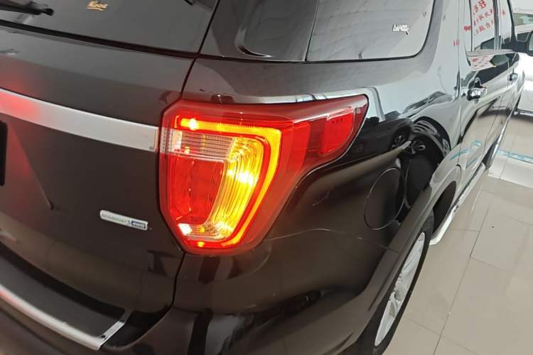 Used Ford Explorer 2017 2.3T Fashion Edition Right Rear Taillight