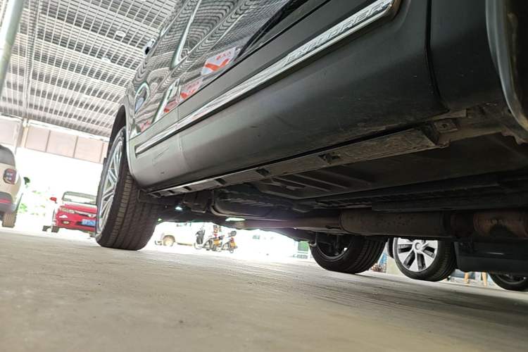 Used Ford Explorer 2017 2.3T Elite Edition Right Side Sill
