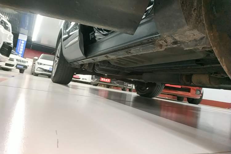 Used Ford Explorer 2017 2.3T Elite Edition Right Side Sill