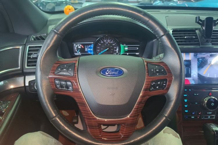 Used Ford Explorer 2017 2.3T Elite Edition Steering Wheel