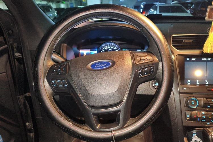 Used Ford Explorer 2017 2.3T Fashion Edition Steering Wheel