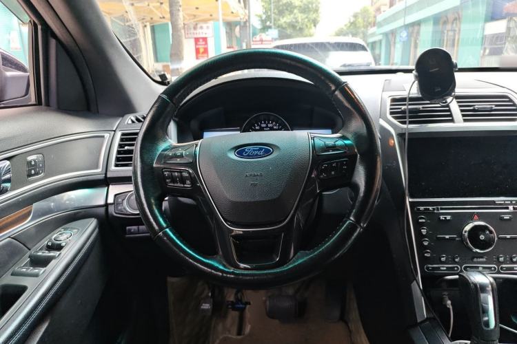Used Ford Explorer 2017 2.3T Elite Edition Steering Wheel