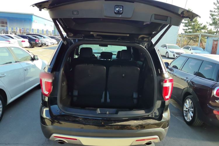 Used Ford Explorer 2017 2.3T Elite Edition Trunk
