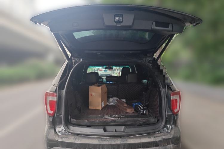 Used Ford Explorer 2017 3.5T Elite Edition Trunk