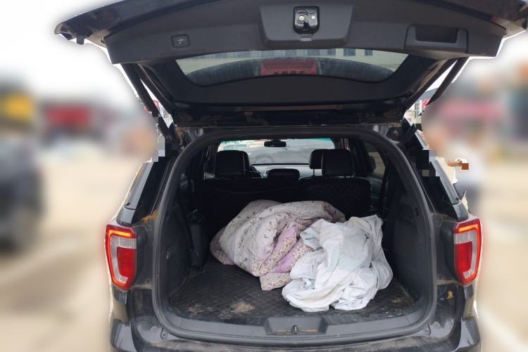 Used Ford Explorer 2017 2.3T Elite Edition Trunk