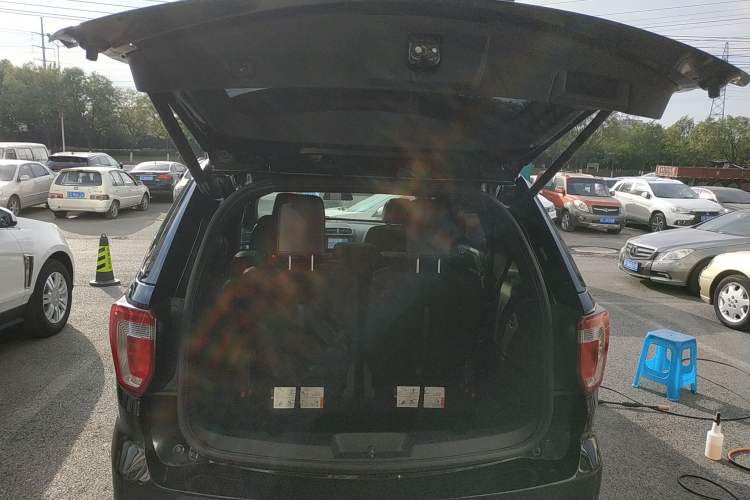 Used Ford Explorer 2017 2.3T Fashion Edition Trunk