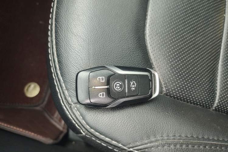 Used Ford Explorer 2017 2.3T Elite Edition Vehicle Key